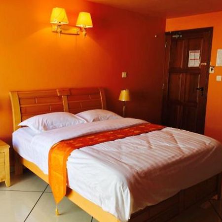 Residence Hoteliere Otroiza Сілао Екстер'єр фото
